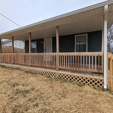 Summerlee Suite - Beautiful Remodeled Farmhouse Oak Hill Exterior foto