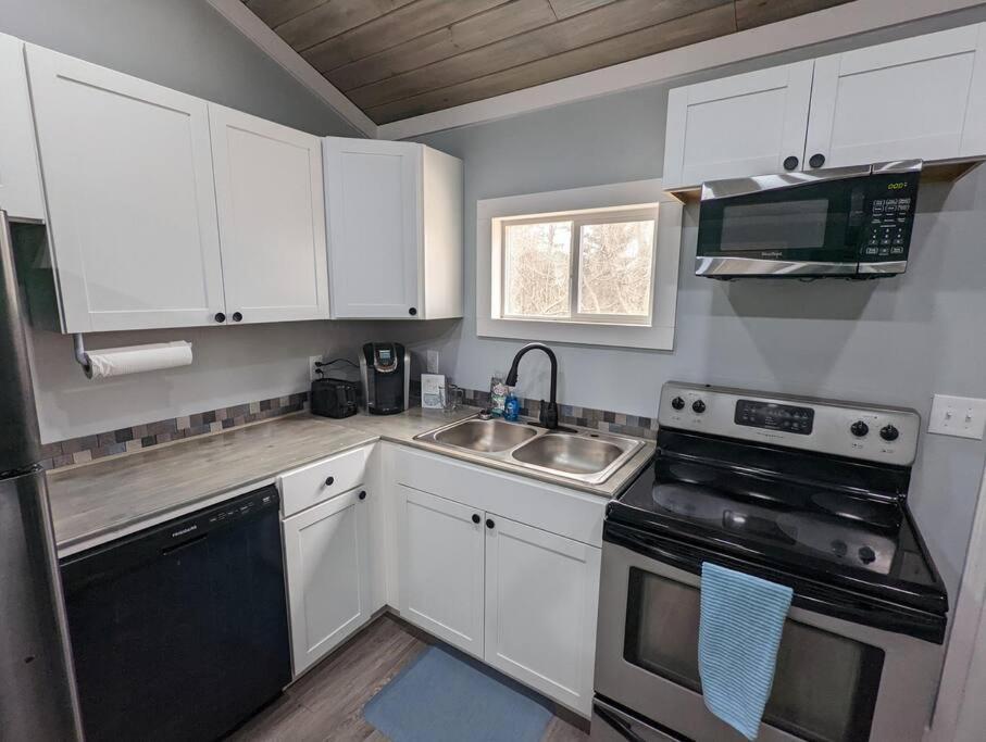 Summerlee Suite - Beautiful Remodeled Farmhouse Oak Hill Exterior foto