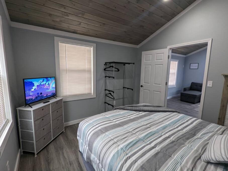 Summerlee Suite - Beautiful Remodeled Farmhouse Oak Hill Exterior foto